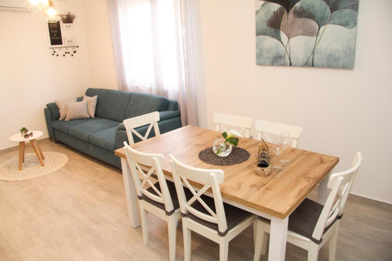 Apartman Antea 비오그라드나모루 외부 사진